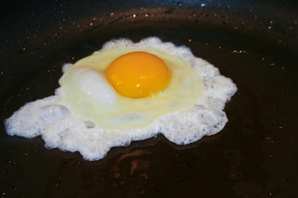 Frying the egg
