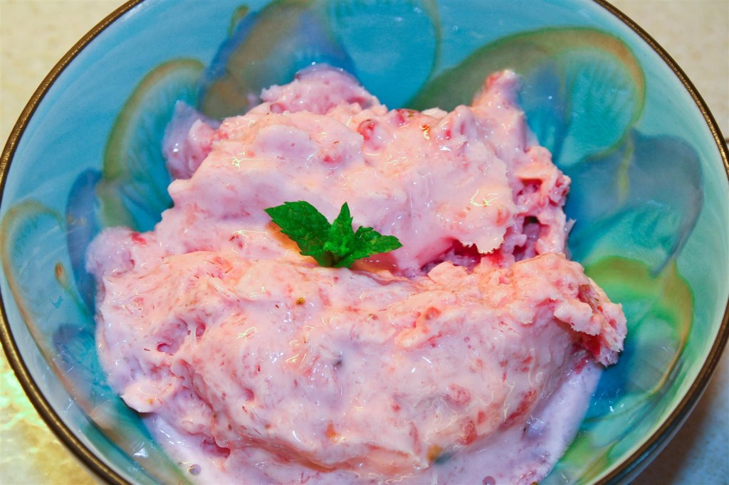 Strawberry Frozen Yoghurt